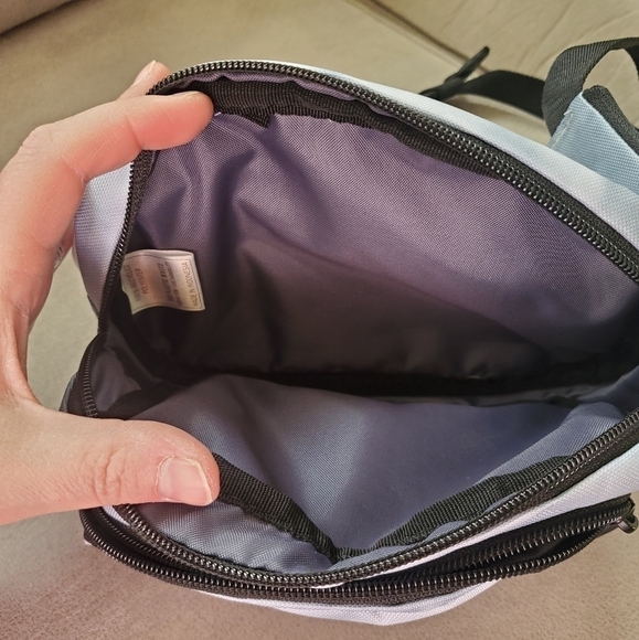 NWOT Adidas Original Sport 2.0 waist bag - Picture 6 of 7